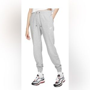 Nike Women’s Sportswear Essential Fleece Jogger Pants